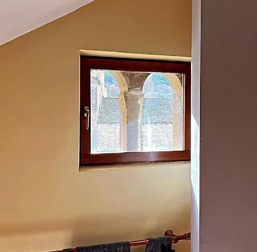 Turisticos San Juan De La Pena Санта-Крус-де-ла-Серос